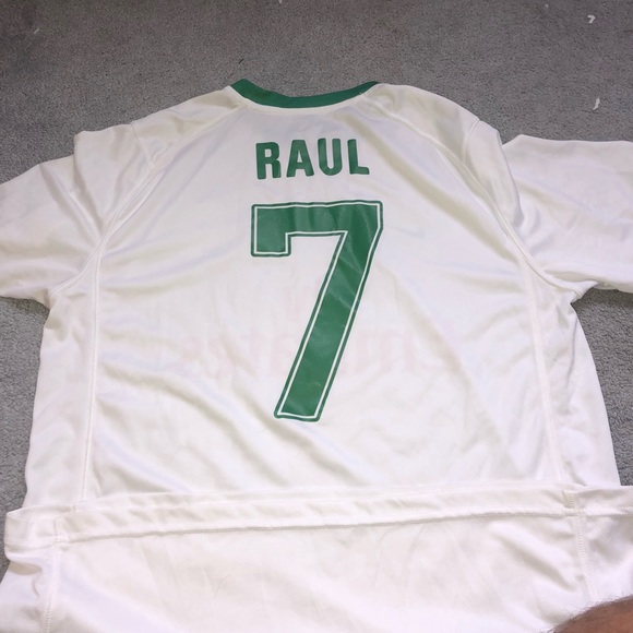 Home and away New York Cosmos jerseys - Picture 2 of 4